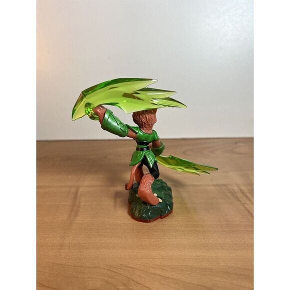 Skylanders Trap Team Red Base Figure Tuff Tough Luck Green Cat - Picture 3 of 6